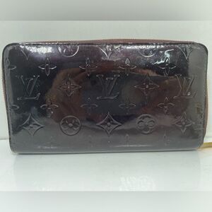 LOUIS VUITTON Amarante Zippy Monogram Vernis Leather Wallet